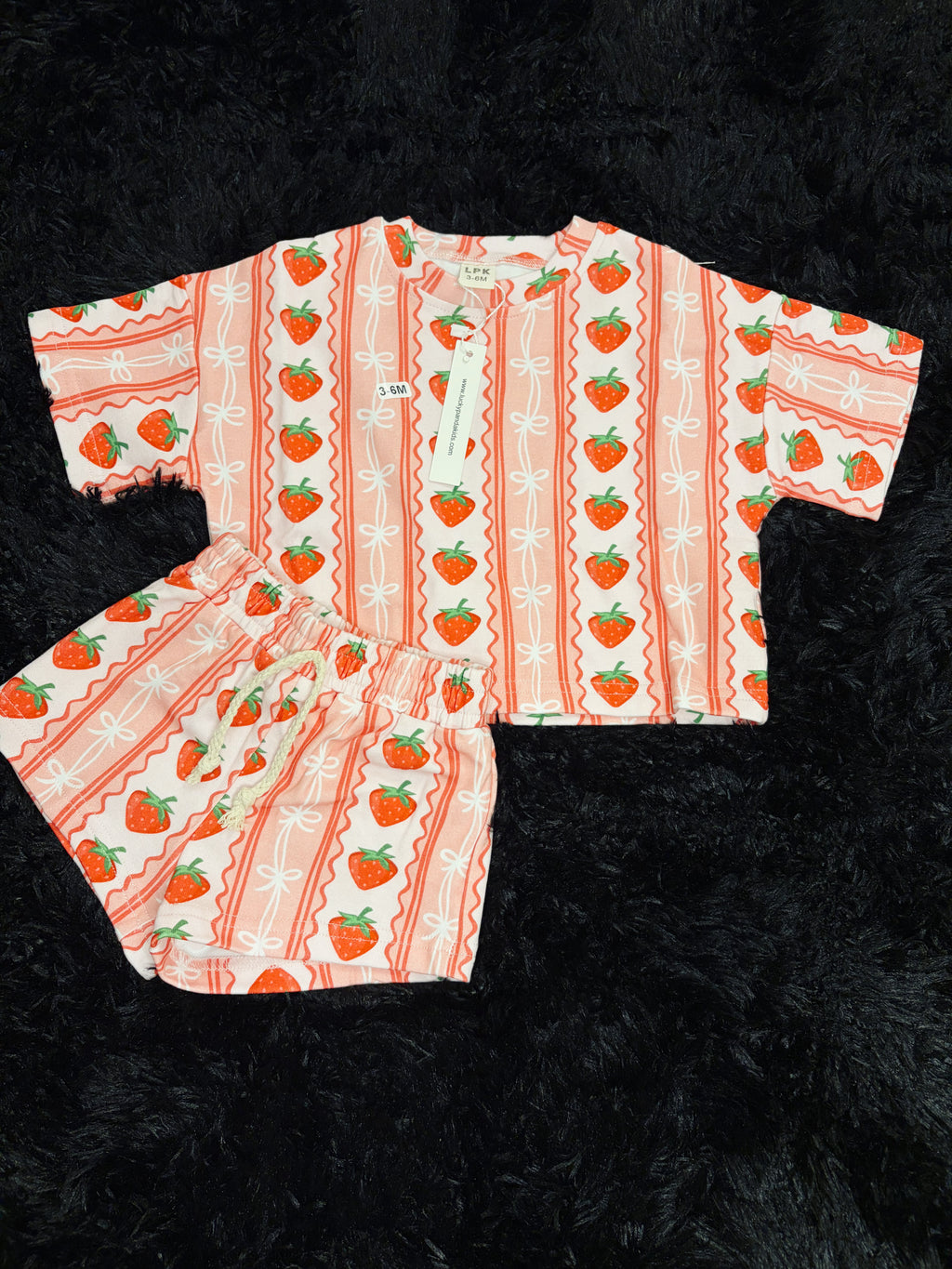Berry Sweet 🍓2 piece Short Set