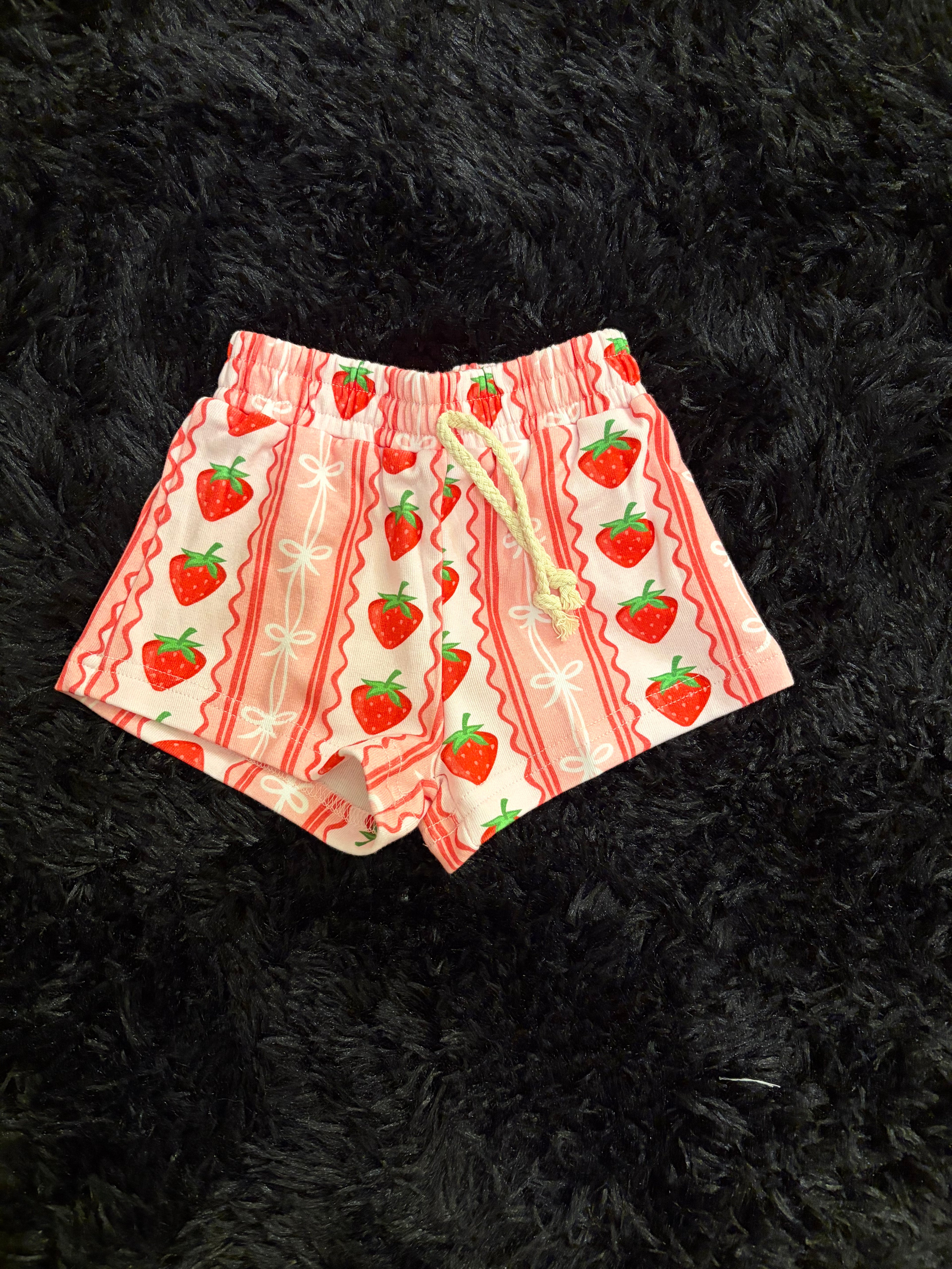 Berry Sweet 🍓2 piece Short Set